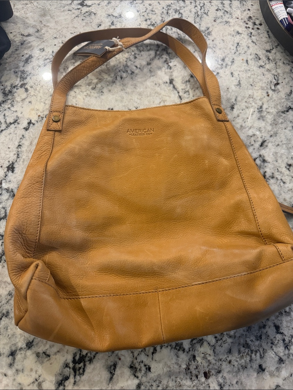 AMERICAN LEATHER CO. Leather Shoulder Bag in Tan